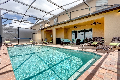 3213.pool and spa with covered lanai.JPG